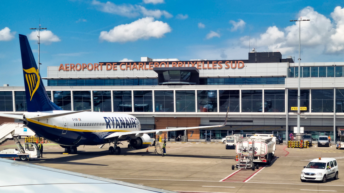 Chauffeur privé VTC pour l'aéroport Bruxelles Charleroi Chauffeur privé VTC pour l'aéroport Bruxelles Charleroi